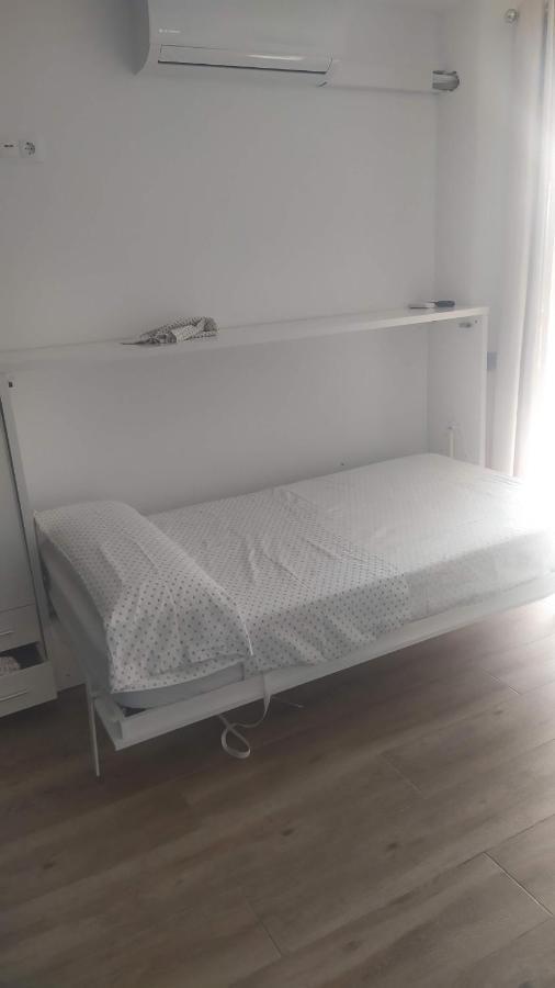 Apartamento Estudio En Chinasol Primera Linea Playa San Cristobal Almuñécar Εξωτερικό φωτογραφία
